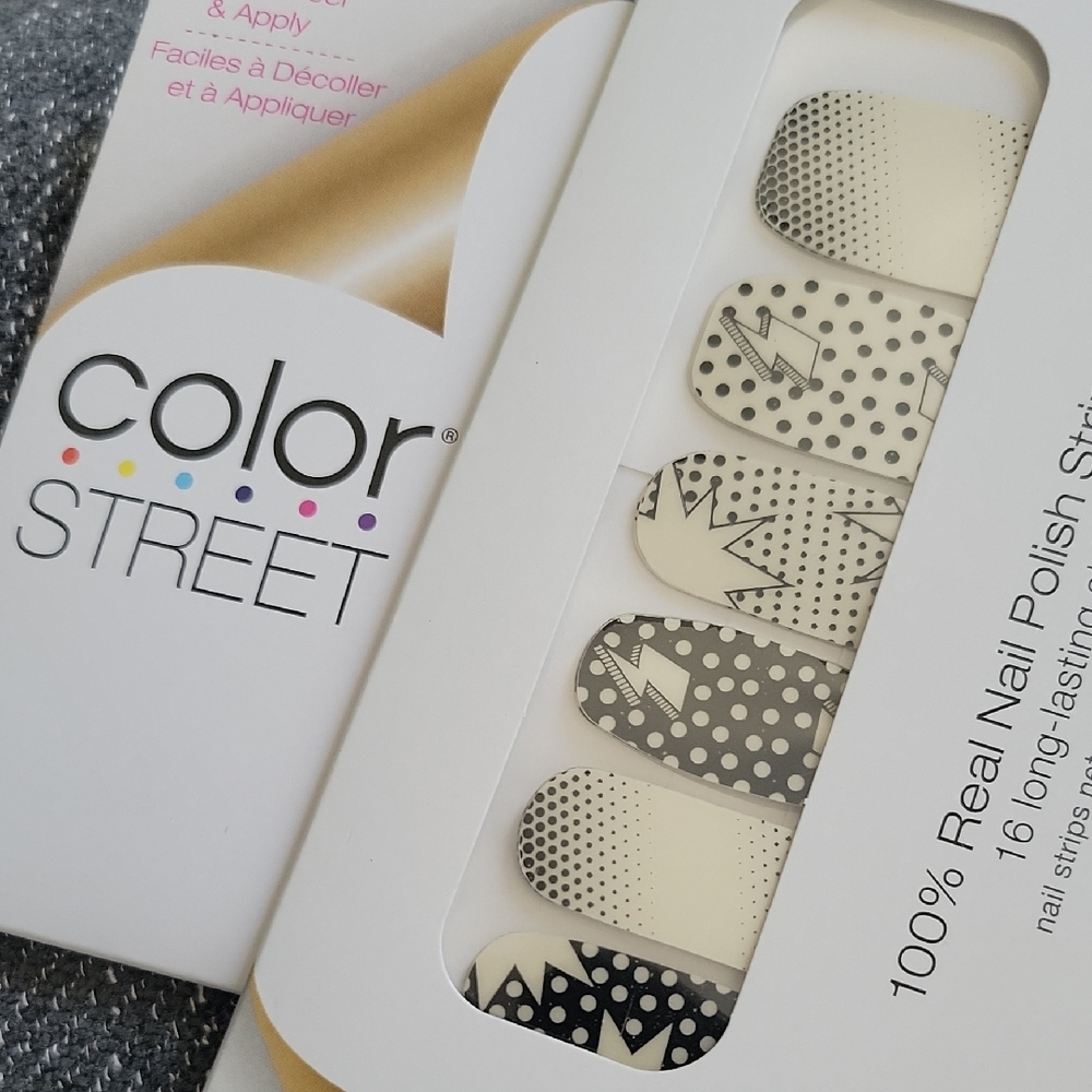 Color Street | Cosmic Relief | 100% Real Nail Polish